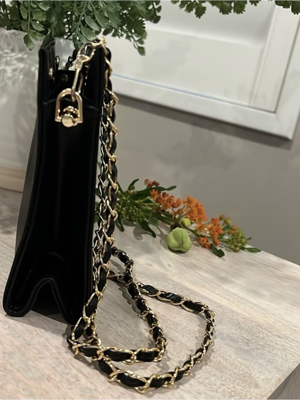 Yves Saint Laurent Black Shoulder clutch Bag with woven unbranded chain strap - Picture 4 of 12